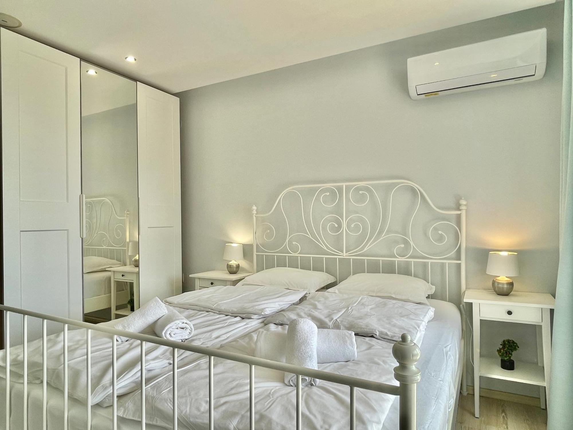 Paradiso - Private Apartment-bsr-1